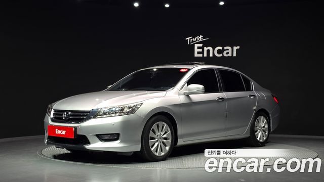 Honda Accord 2014 — photo 1