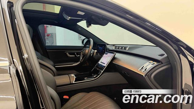 Mercedes-Benz S-Class 2021 — photo 16