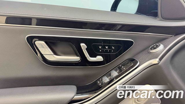 Mercedes-Benz S-Class 2021 — photo 19