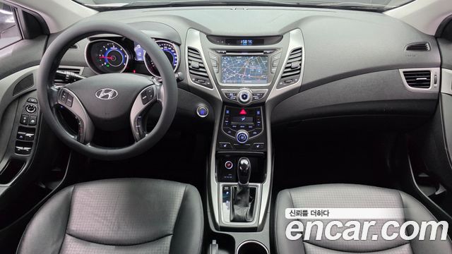 Hyundai AVANTE 2015 — photo 10
