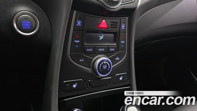 Hyundai AVANTE 2015 — photo 22