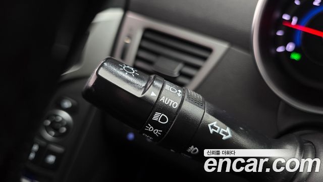 Hyundai AVANTE 2015 — photo 26