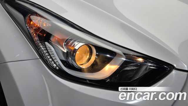 Hyundai AVANTE 2015 — photo 8