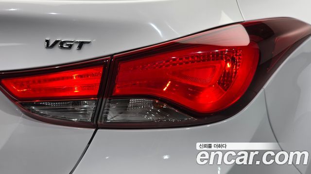 Hyundai AVANTE 2015 — photo 9