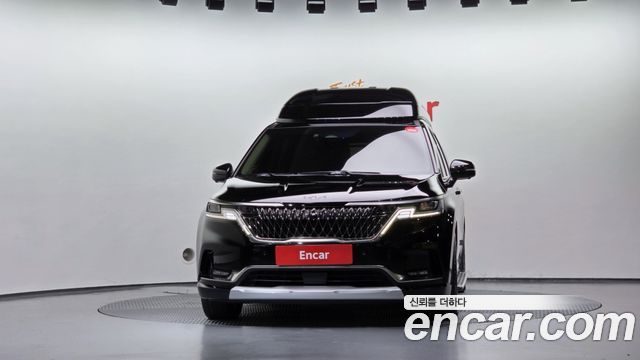 Kia Canival 2023 — photo 3