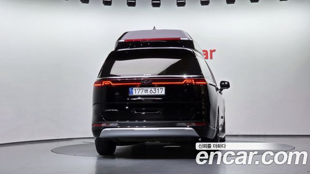Kia Canival 2023 — photo 4