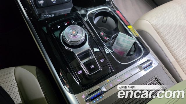 Kia Canival 2023 — photo 12