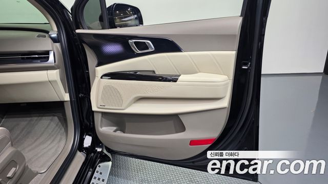 Kia Canival 2023 — photo 15
