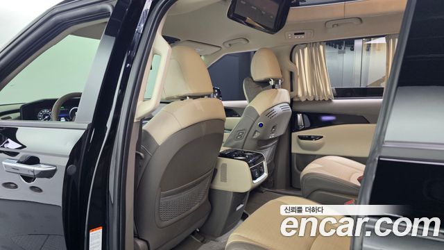 Kia Canival 2023 — photo 16