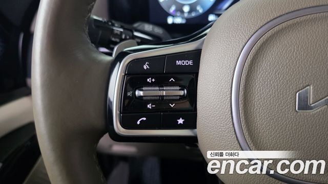Kia Canival 2023 — photo 30