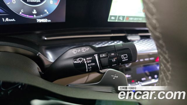 Kia Canival 2023 — photo 37