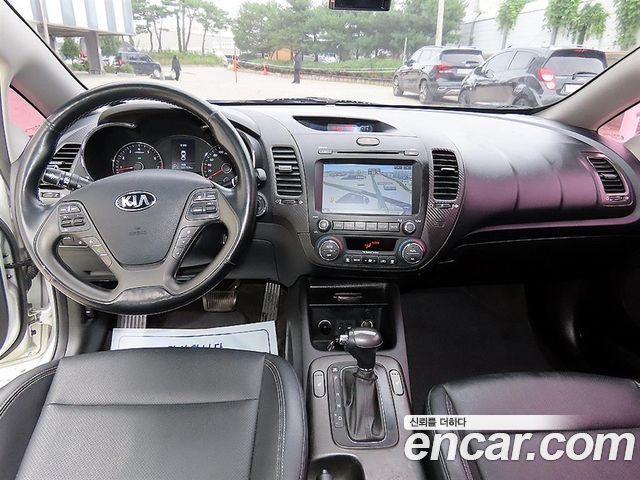 Kia K3 2014 — photo 7