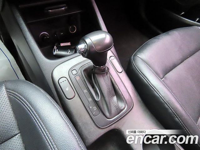 Kia K3 2014 — photo 10