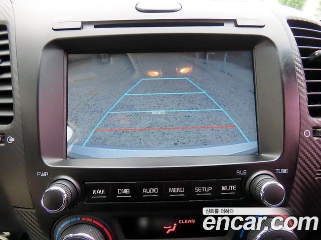 Kia K3 2014 — photo 16