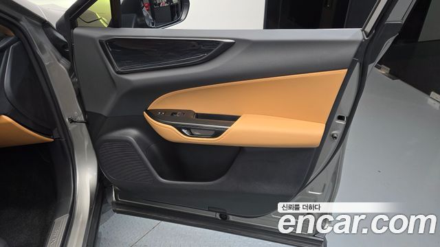 Lexus NX 2025 — photo 15