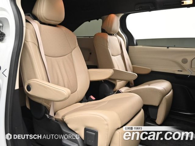 Toyota Sienna 2024 — photo 12