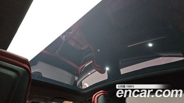 Porsche Taycan 2023 — photo 32