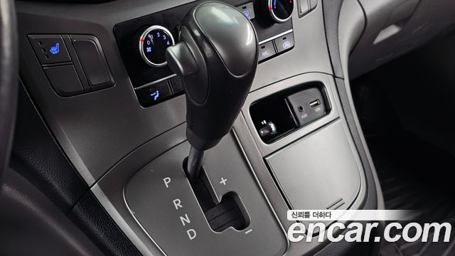 Hyundai Starex 2017 — photo 9
