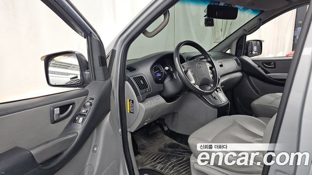 Hyundai Starex 2017 — photo 10