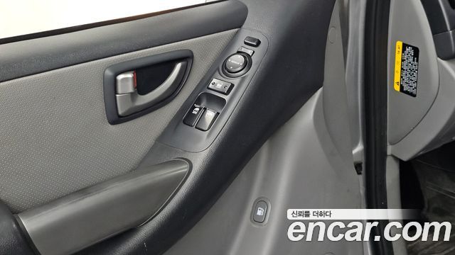Hyundai Starex 2017 — photo 18