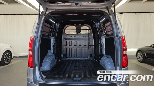 Hyundai Starex 2017 — photo 20