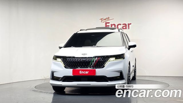 Kia Canival 2021 — photo 3