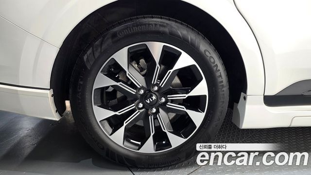 Kia Canival 2021 — photo 5
