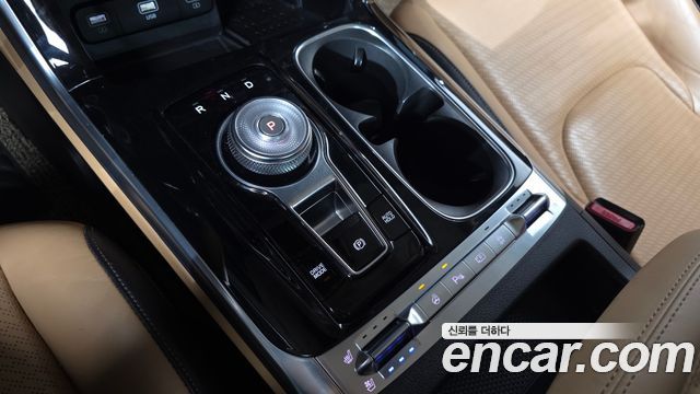 Kia Canival 2021 — photo 9
