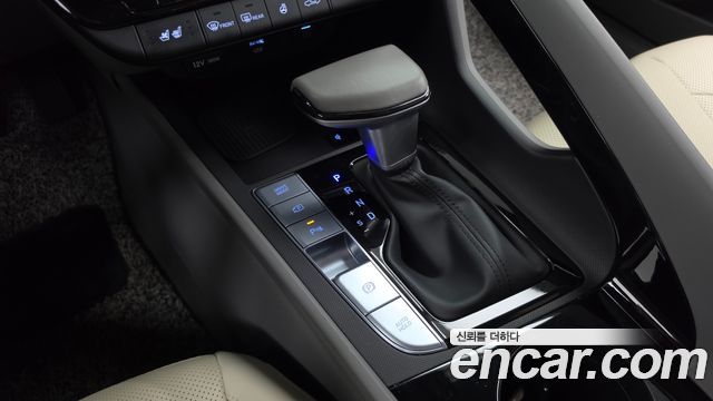 Hyundai AVANTE 2024 — photo 12