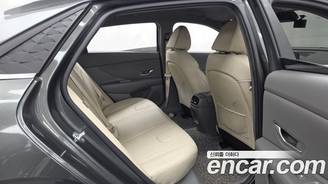 Hyundai AVANTE 2024 — photo 18