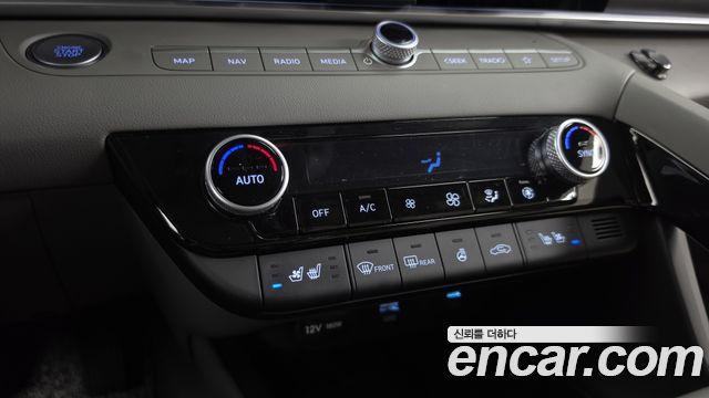 Hyundai AVANTE 2024 — photo 32