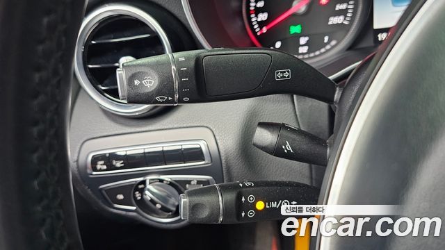 Mercedes-Benz C-Class 2016 — photo 14