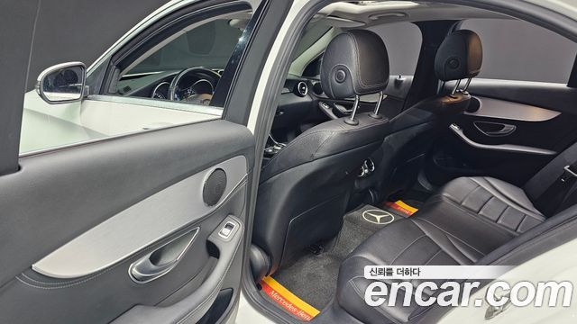 Mercedes-Benz C-Class 2016 — photo 18