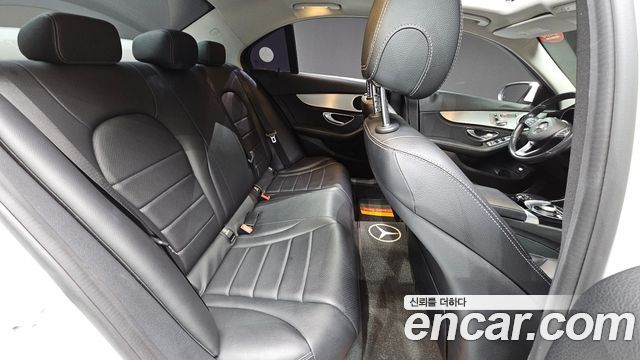 Mercedes-Benz C-Class 2016 — photo 19