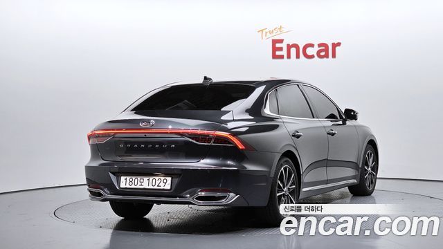 Hyundai Grandeur 2022 — photo 2