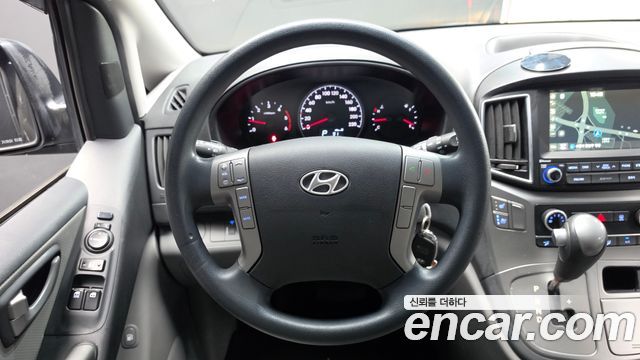 Hyundai Starex 2016 — photo 18