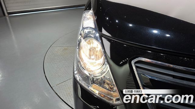 Hyundai Starex 2016 — photo 8