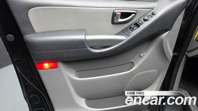 Hyundai Starex 2016 — photo 14