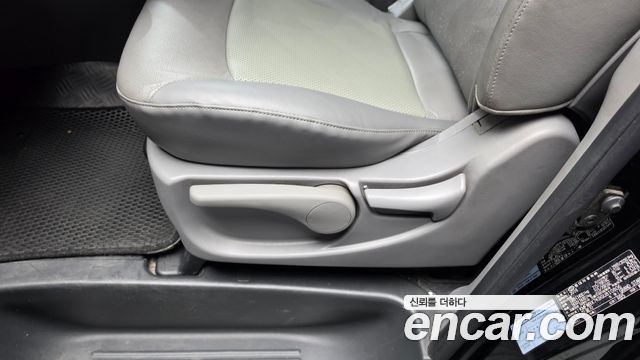 Hyundai Starex 2016 — photo 27