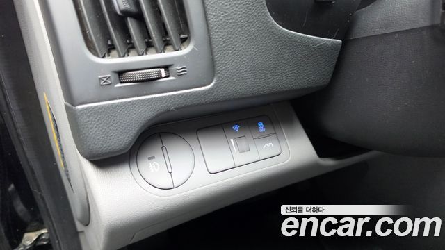 Hyundai Starex 2016 — photo 28