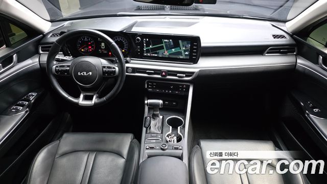 Kia K5 2023 — photo 10