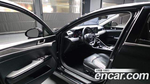 Kia K5 2023 — photo 13