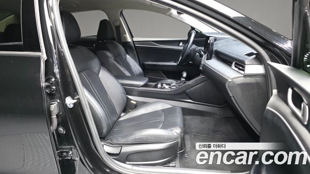 Kia K5 2023 — photo 17