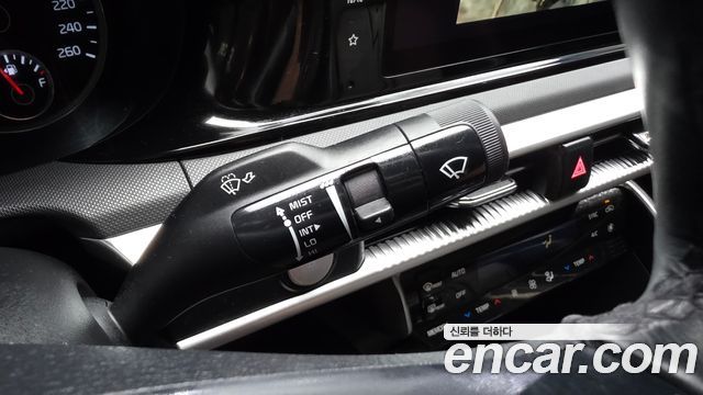 Kia K5 2023 — photo 23