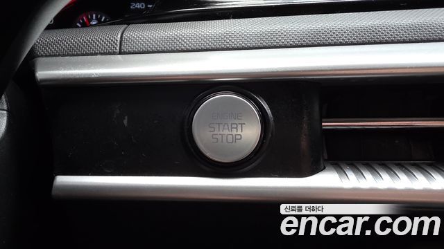 Kia K5 2023 — photo 29