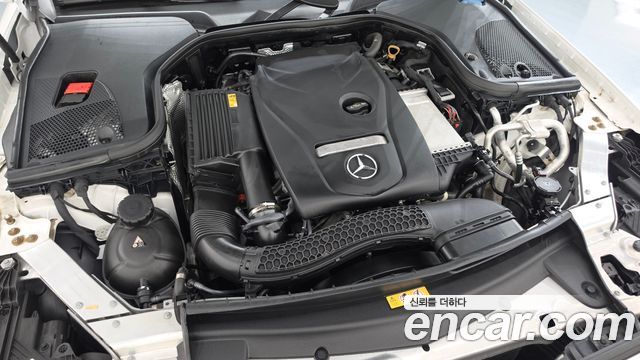Mercedes-Benz E-Class 2022 — photo 6