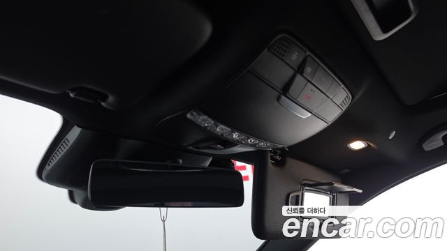 Mercedes-Benz E-Class 2022 — photo 28