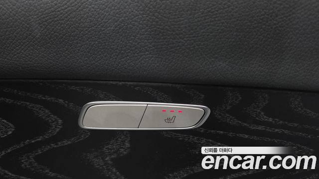 Mercedes-Benz E-Class 2022 — photo 33