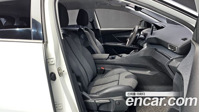 Peugeot 3008 2018 — photo 12