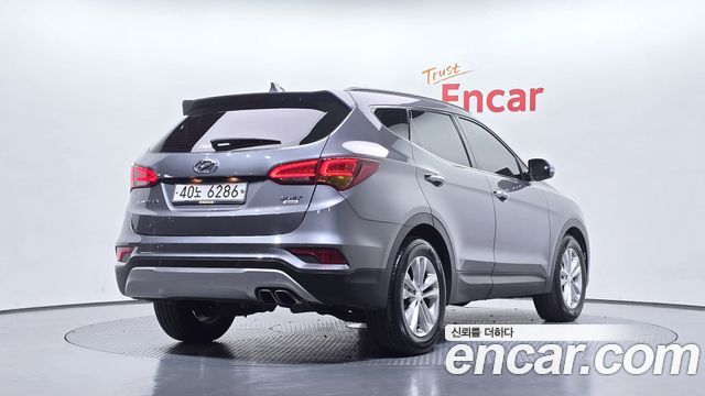 Hyundai Santafe 2016 — photo 2